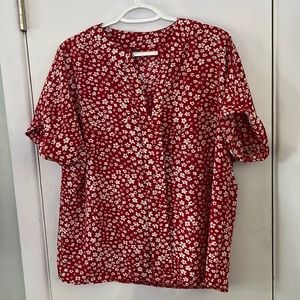 Red and white flower top